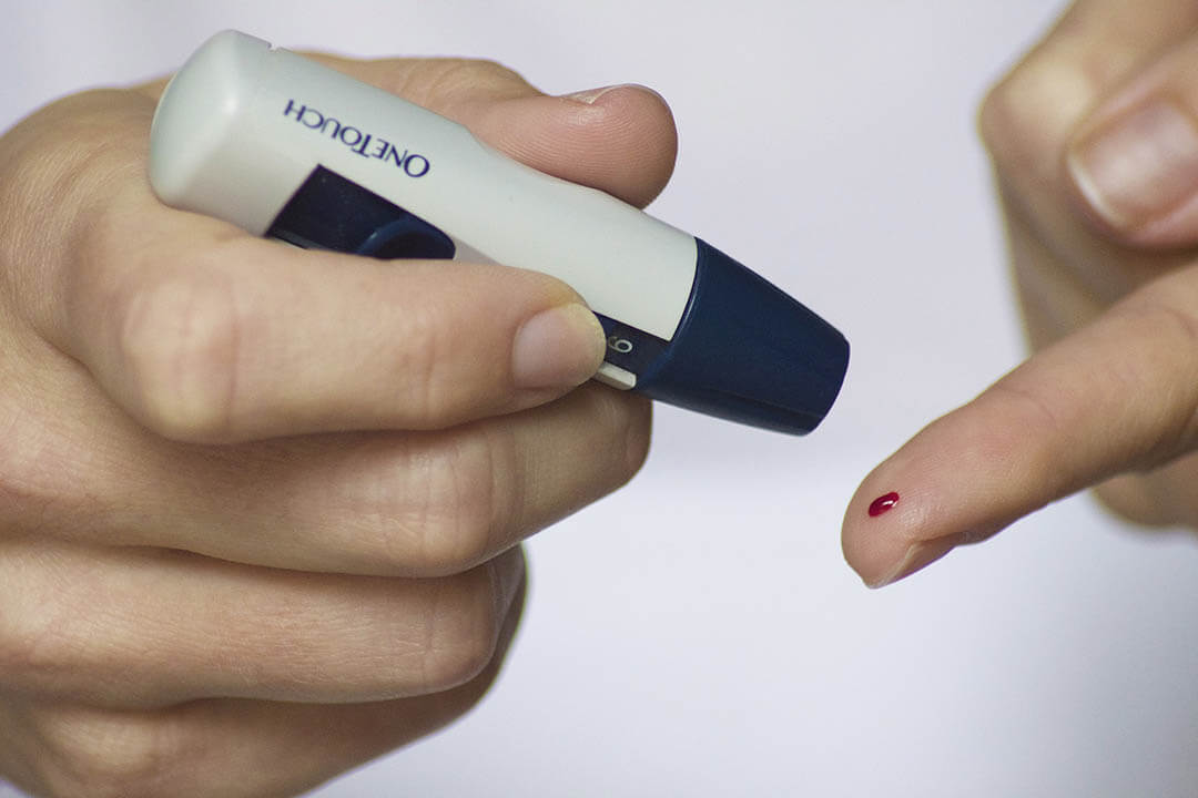 Phòng ngừa biến chứng thần kinh do tiểu đường bằng cách kiểm tra đường huyết thường xuyên