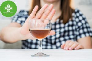 Hạn chế cồn để phòng tránh ung thư vú